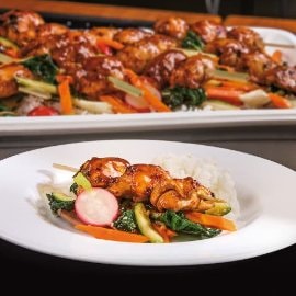 Yakitori vista – glazēta, ar ceptiem dārzeņiem Yakitori vista – glazēta, ar ceptiem dārzeņiem