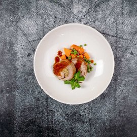 Kalkunikoib täidetud roheliste hernestega, magusate kartulitega omas mahlas Kalkunikoib täidetud roheliste hernestega, magusate kartulitega omas mahlas