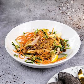 Kana köögivilja-tagiatelle’dega Kana köögivilja-tagiatelle’dega
