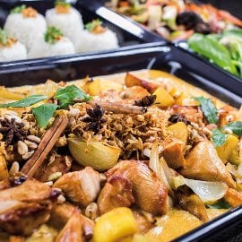 Massamani kanakarri köögiviljadega Massamani kanakarri köögiviljadega