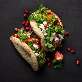 Pita küpsetatud baklažaani ja fetaga Pita küpsetatud baklažaani ja fetaga