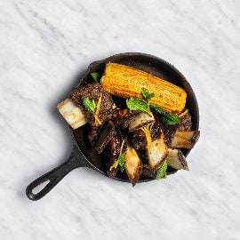 Suitsutatud veiseribi Hellmann‘s BBQ kastme ja apelsinikoorega Suitsutatud veiseribi Hellmann‘s BBQ kastme ja apelsinikoorega