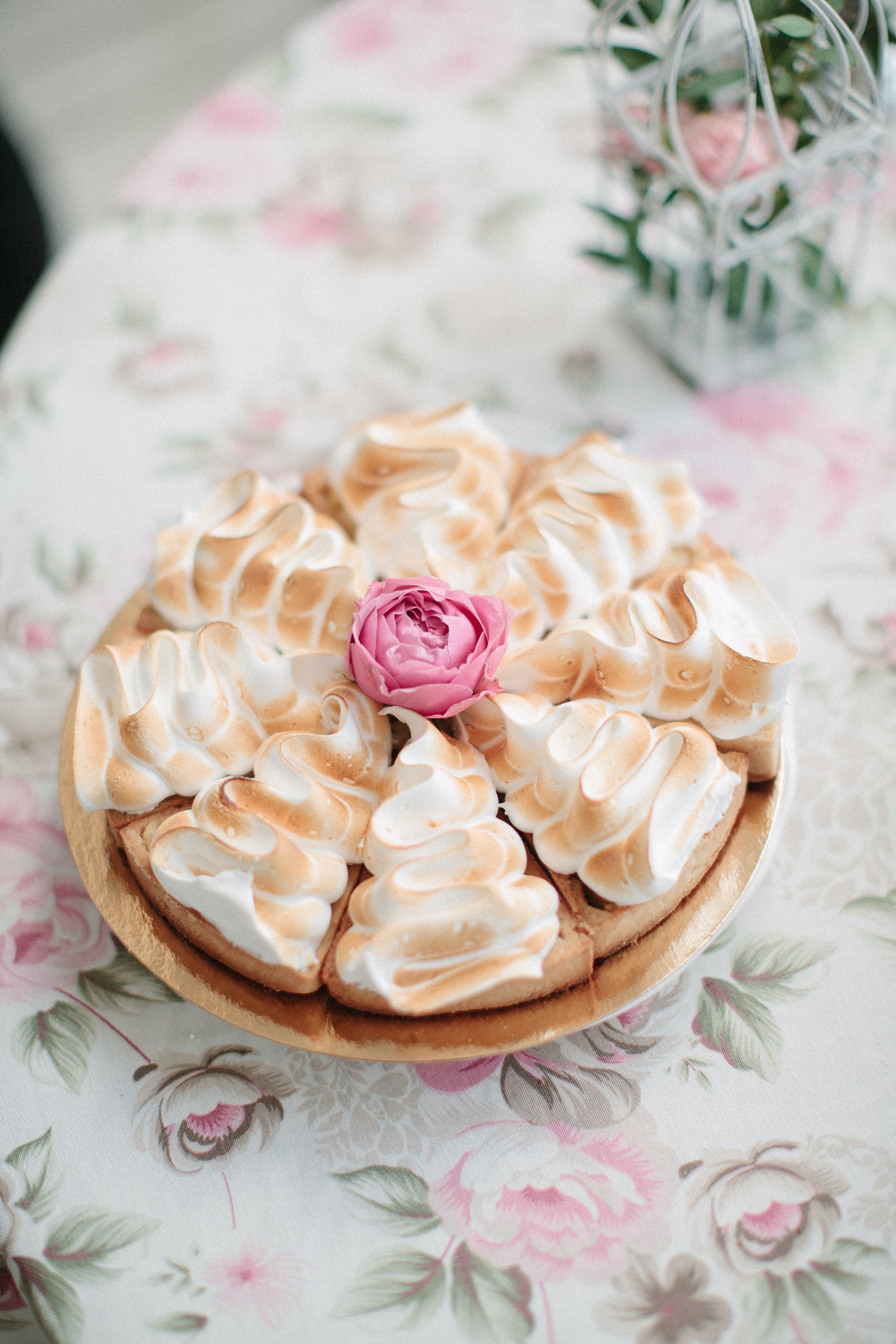 Beseekattega sidruni-tarte – - Retsept Beseekattega sidruni-tarte – - Retsept