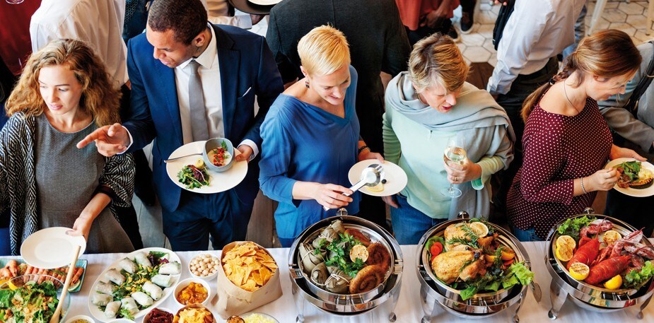 Kuidas korraldada suur pidu, üllatada külalisi ja lisaks sellele veel kasumit teenida 