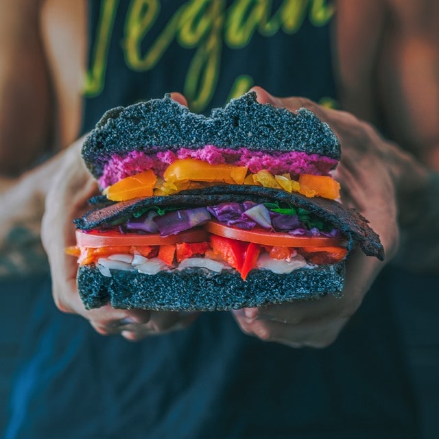 Kuo pakeisti mėsą vegetariškuose patiekaluose?